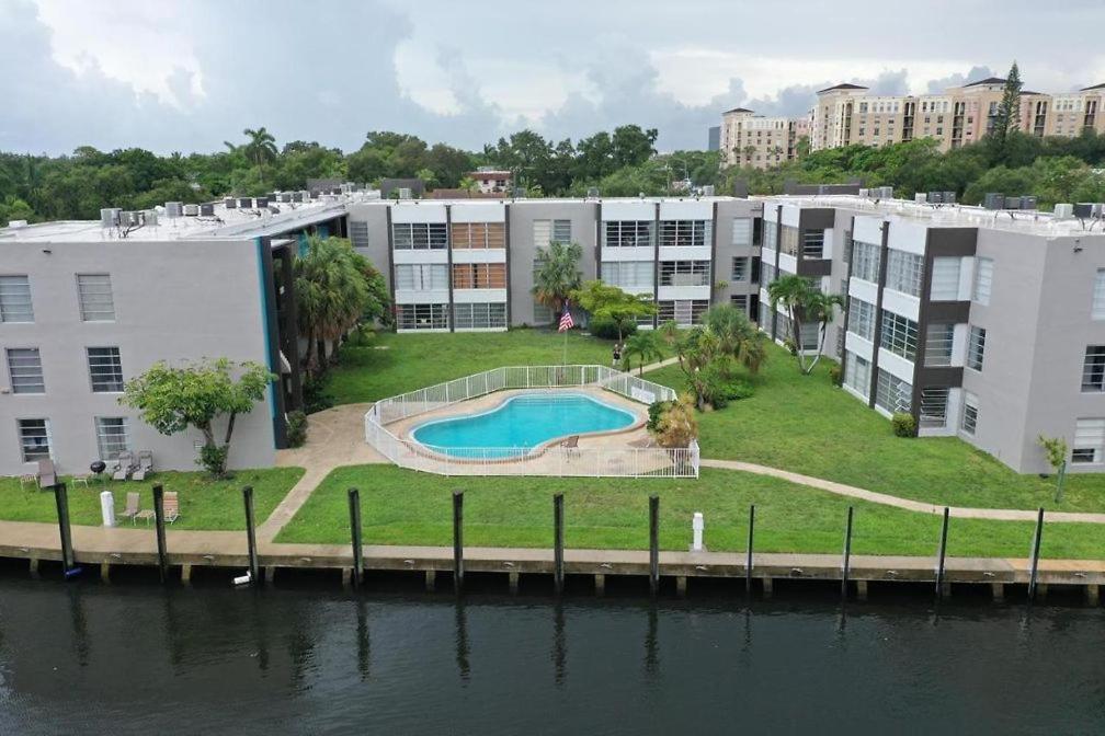 Designer River View Apartments ฟอร์ต ลอเดอร์เดล ภายนอก รูปภาพ