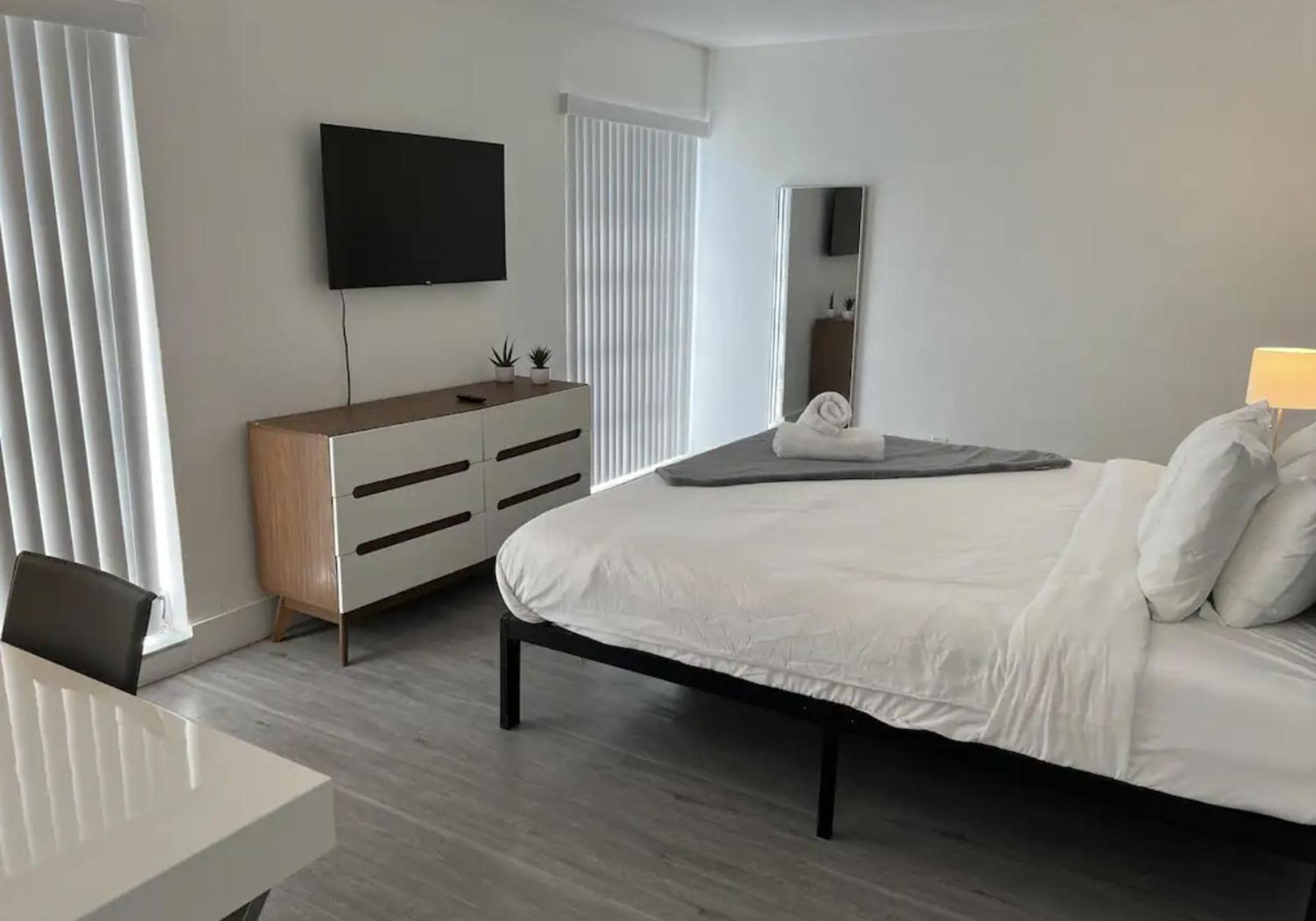 Designer River View Apartments ฟอร์ต ลอเดอร์เดล ภายนอก รูปภาพ